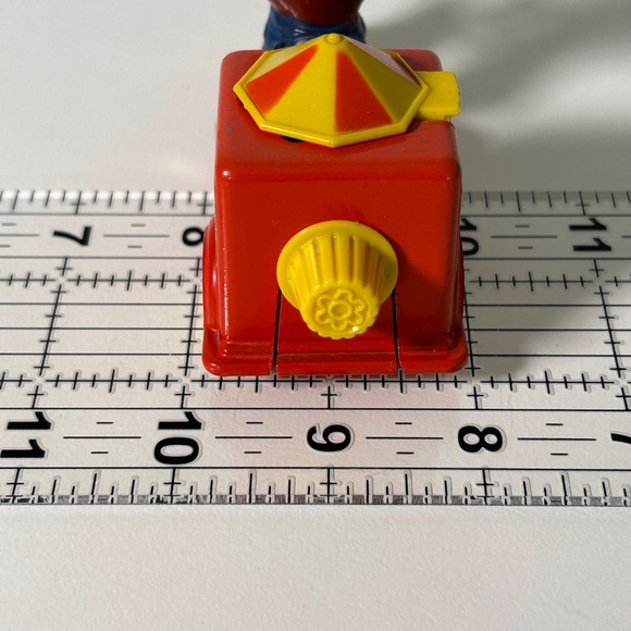 Vintage 70s Corgi Magic Roundabout Mr. McHenry's Trike & Zebedee (9B) - Picture 13 of 14